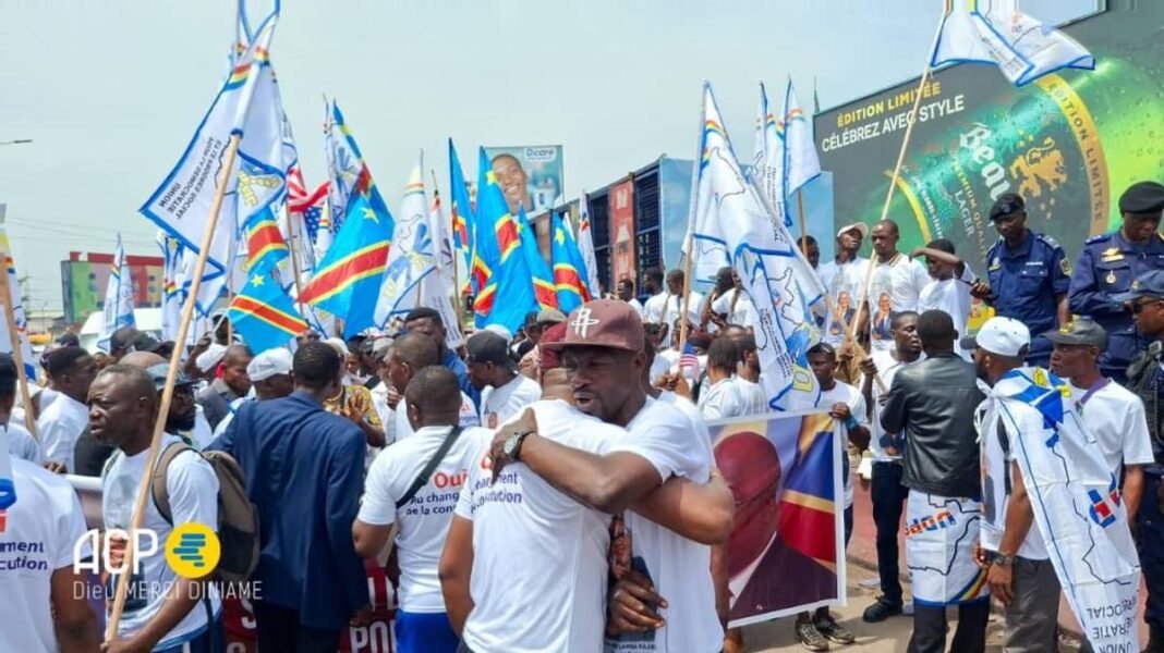 Infos 27 : Kinshasa : la rue acquise à l’UDPS réclame des poursuites contre Kabila