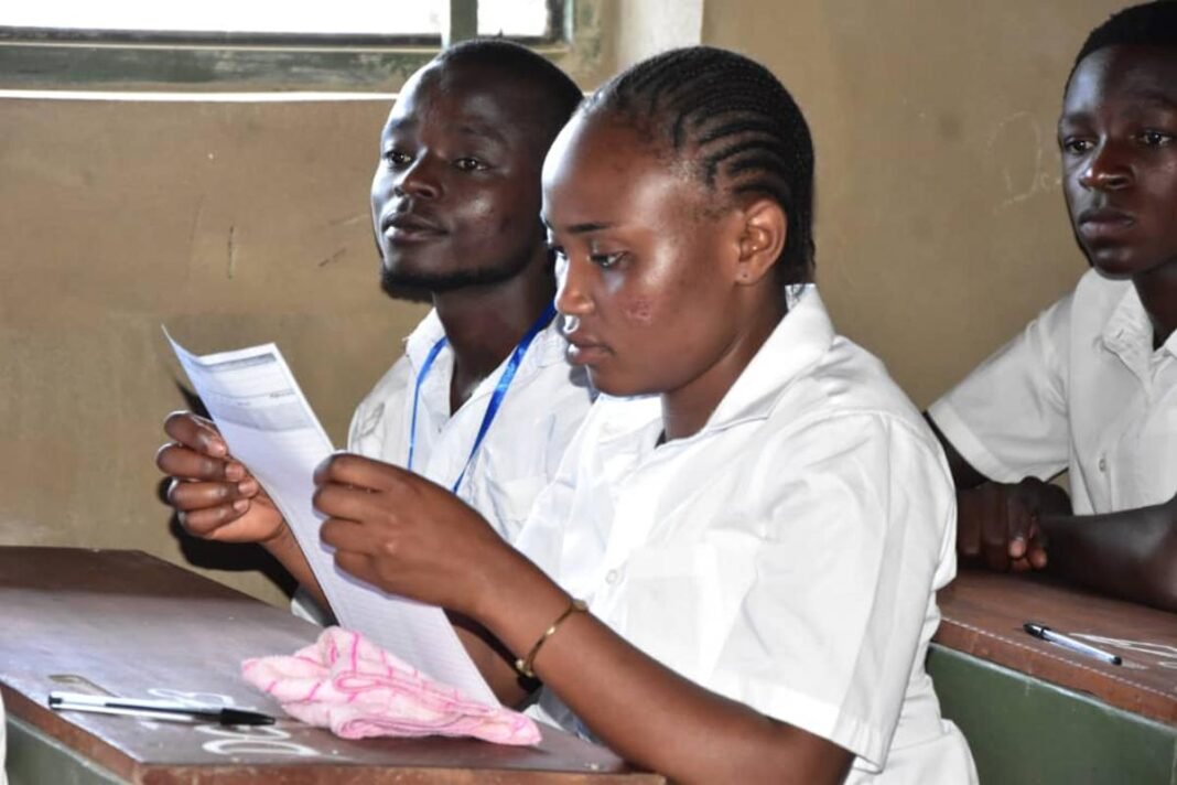 Examen d’État 2026 : des finalistes de Djugu déplacés à Bunia, traumatisés par les conflits (témoignages)