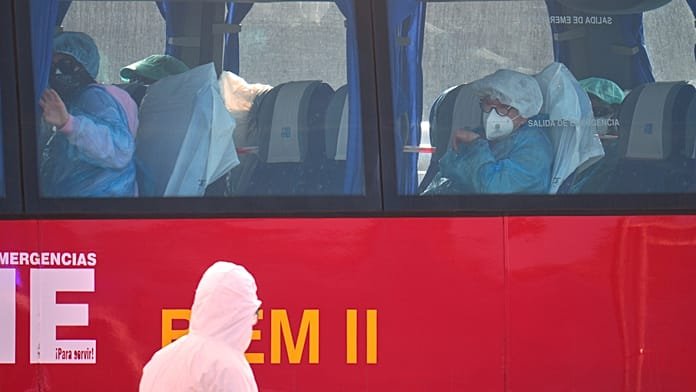 Watch: Passengers evacuated from hantavirus-hit cruise ship in Tenerife