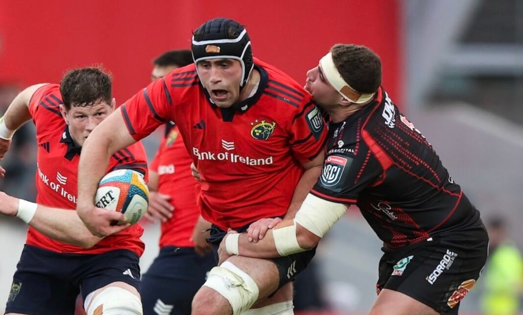 Munster fight off Lions to reach playoffs