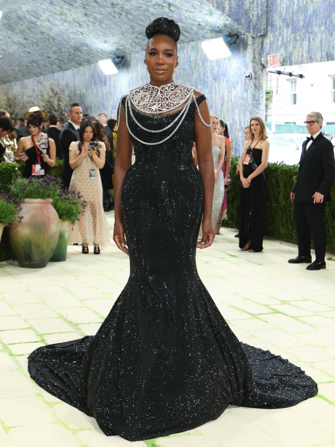All Eyes on Venus Williams as She Steps Out in Swarovski Couture at Met Gala 2026