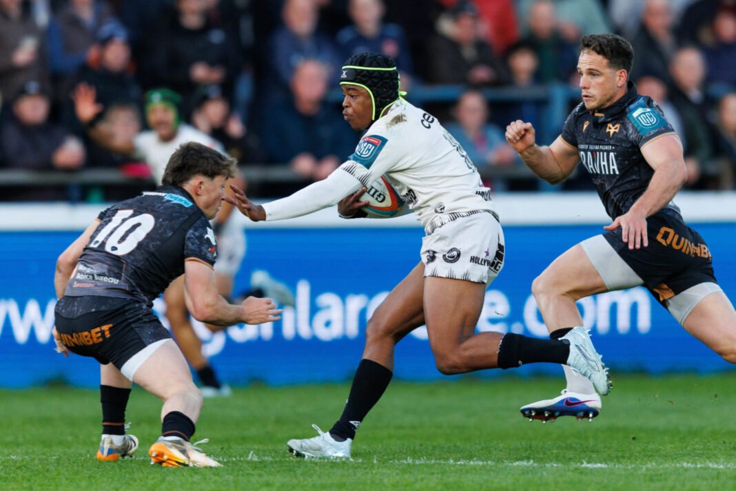 Siyaya at 10 for Sharks